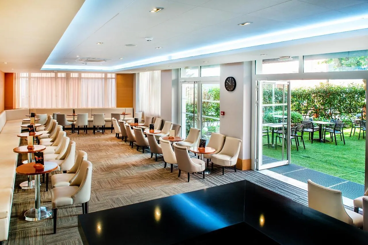 Hotel Stella ルルド
